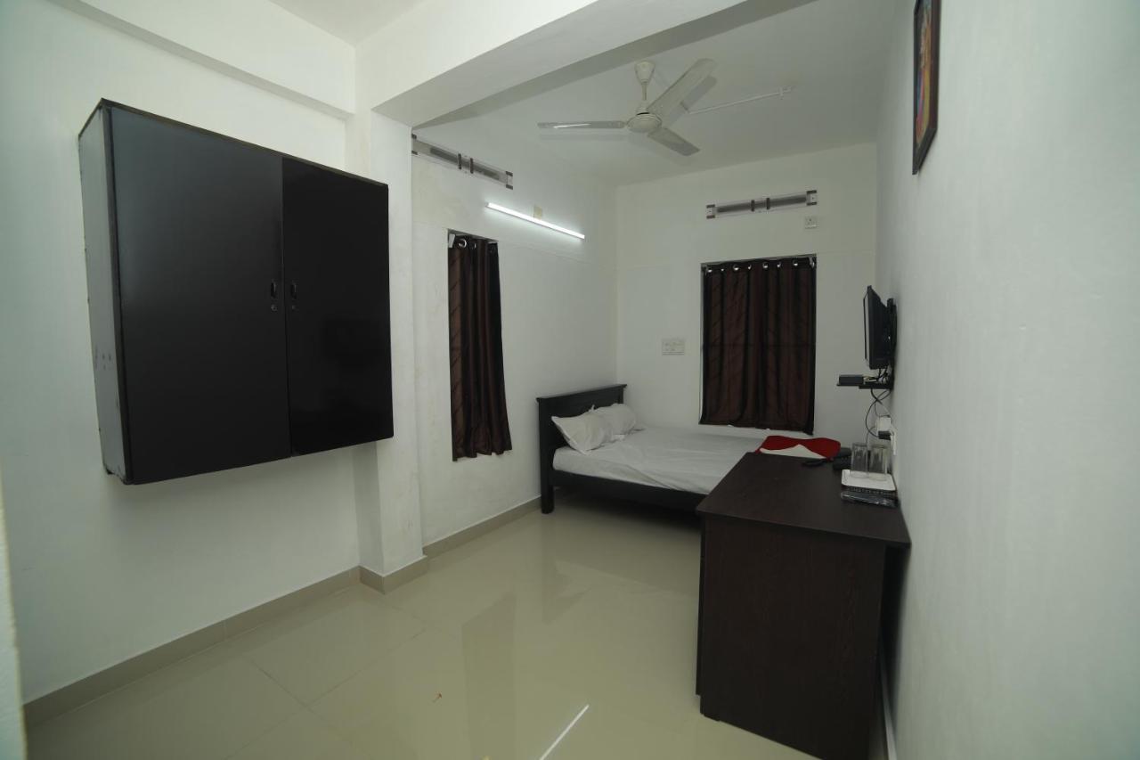 Hotel Meghna Residency Thiruvananthapuram Exterior foto